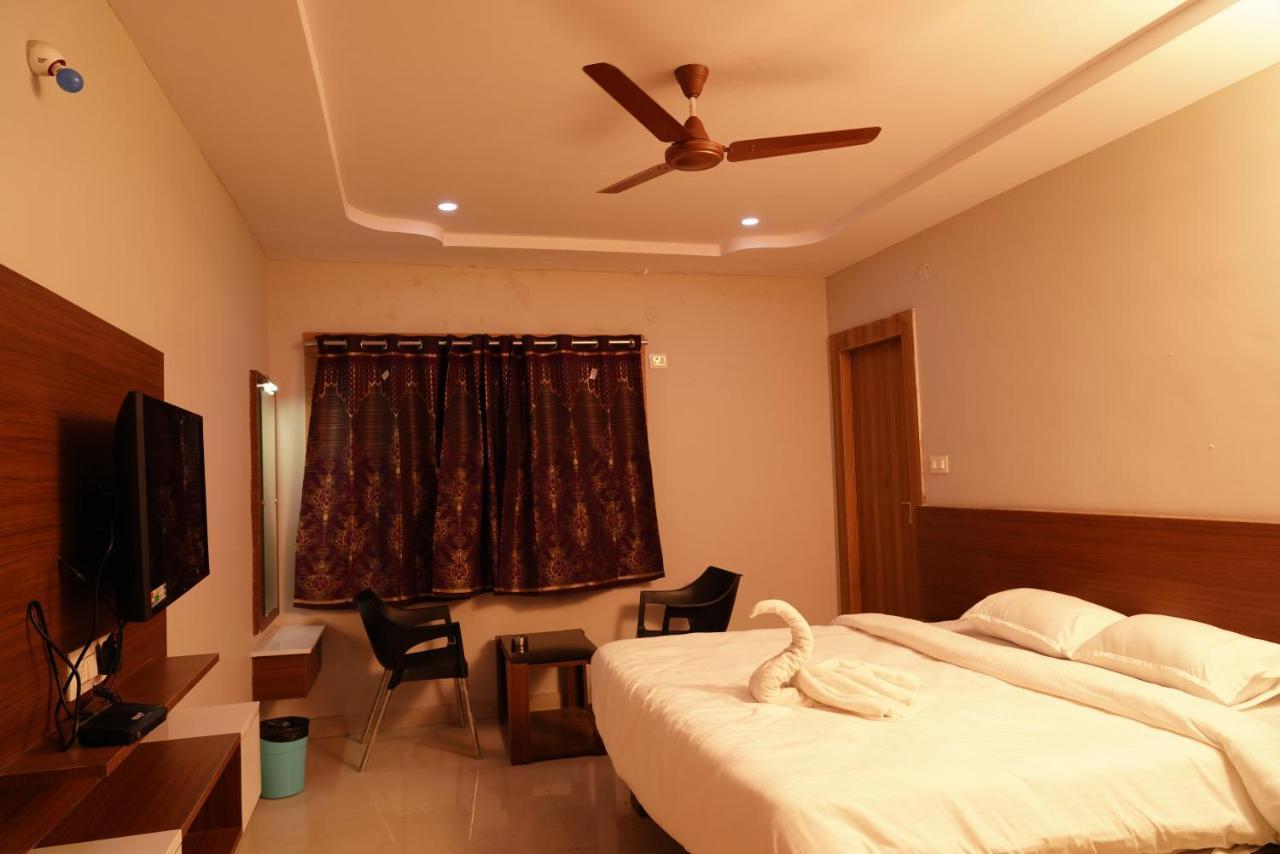 Swagath Residency Kākināda エクステリア 写真